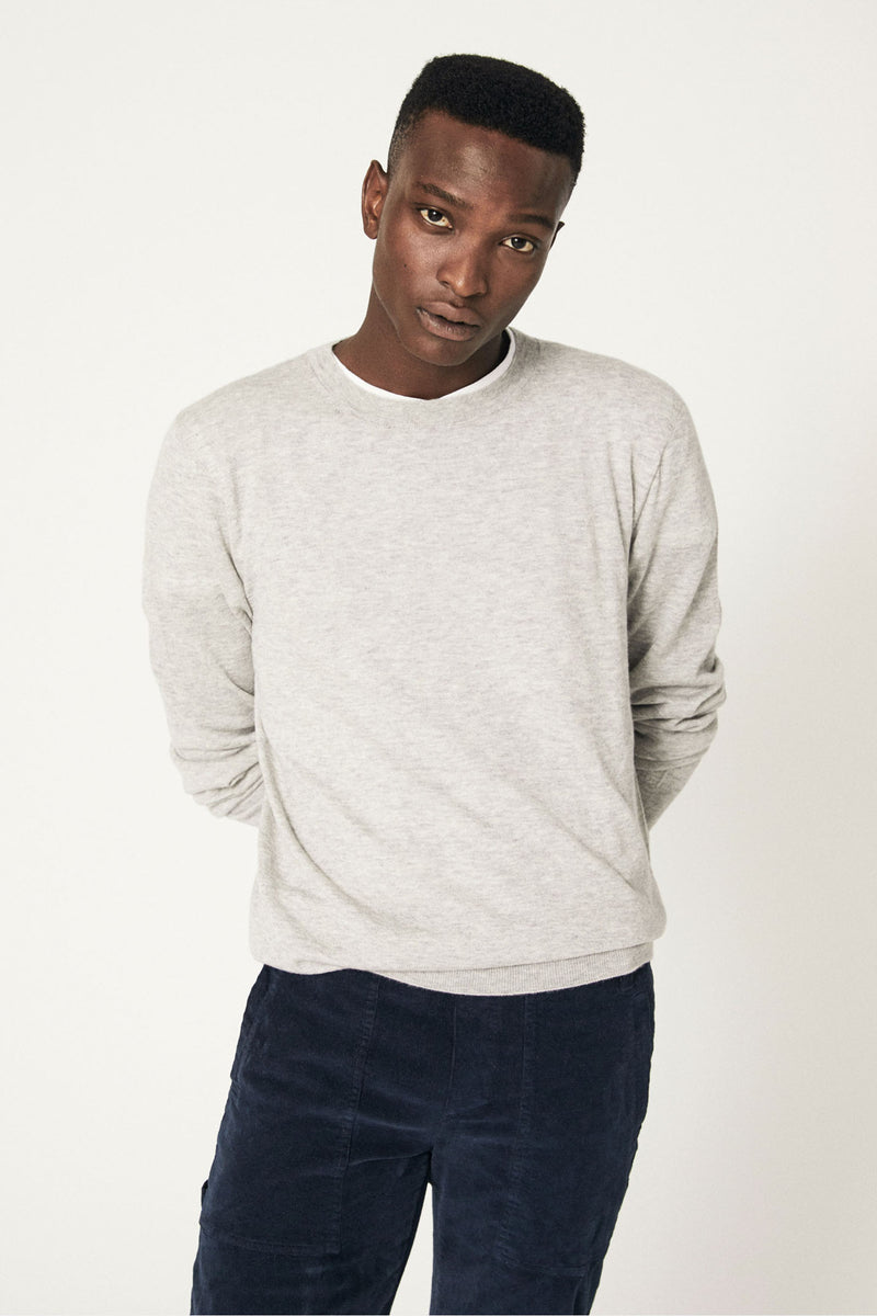 Basic light cashmere sweater