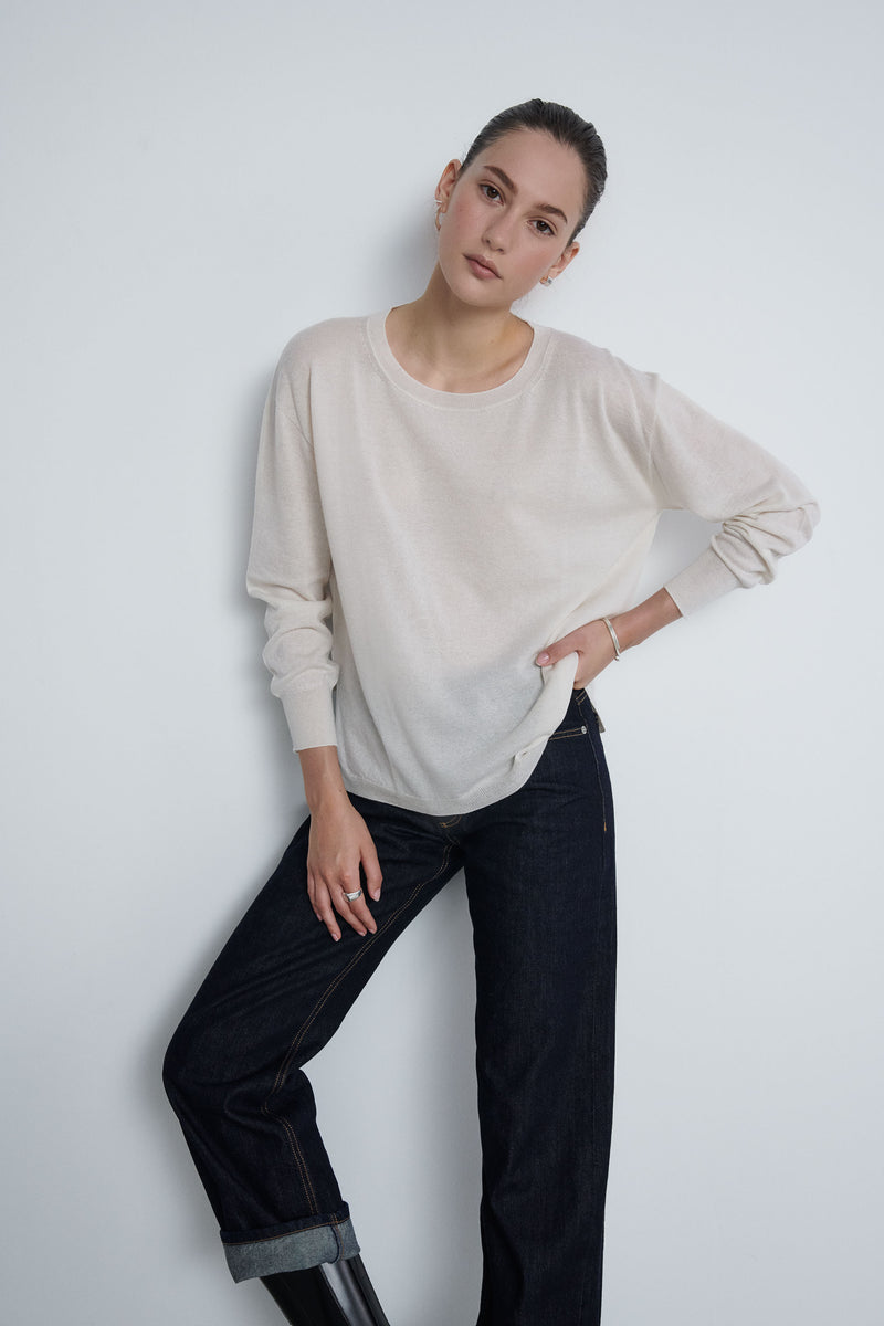 Ultra fine cashmere sweater with side slits
