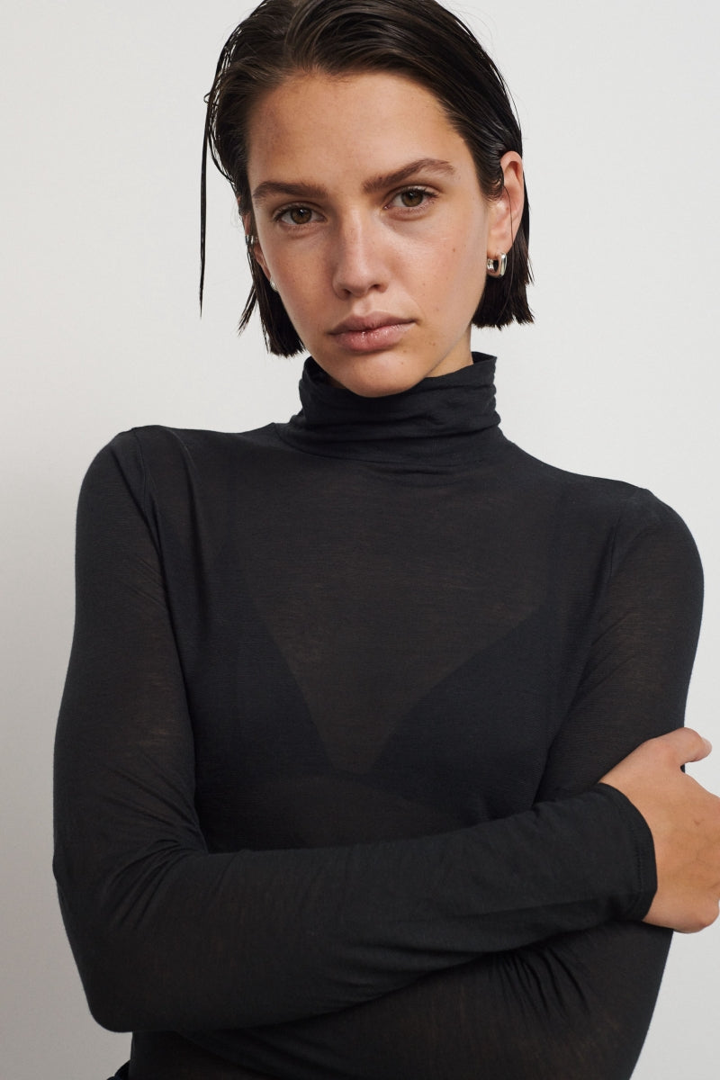 Camiseta ultrafina algodón con manga larga y cuello alto