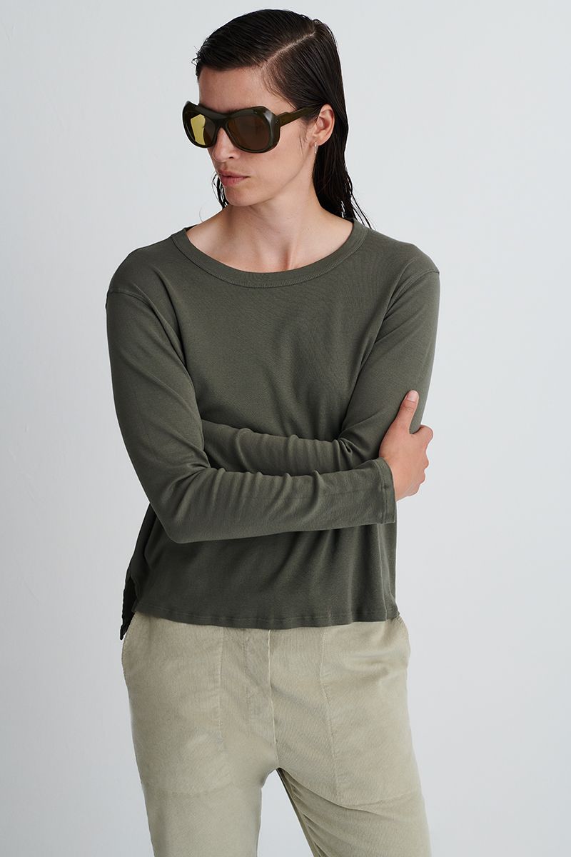 T-shirt in cotton micro-rib with wide collar