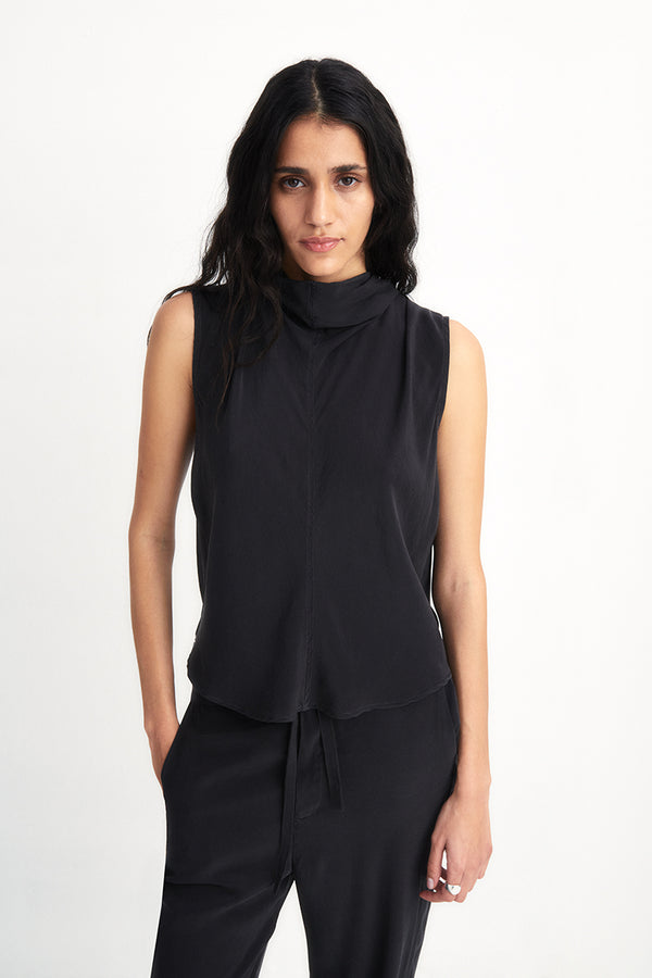 Natural silk blouse with short sleeves and draped collar