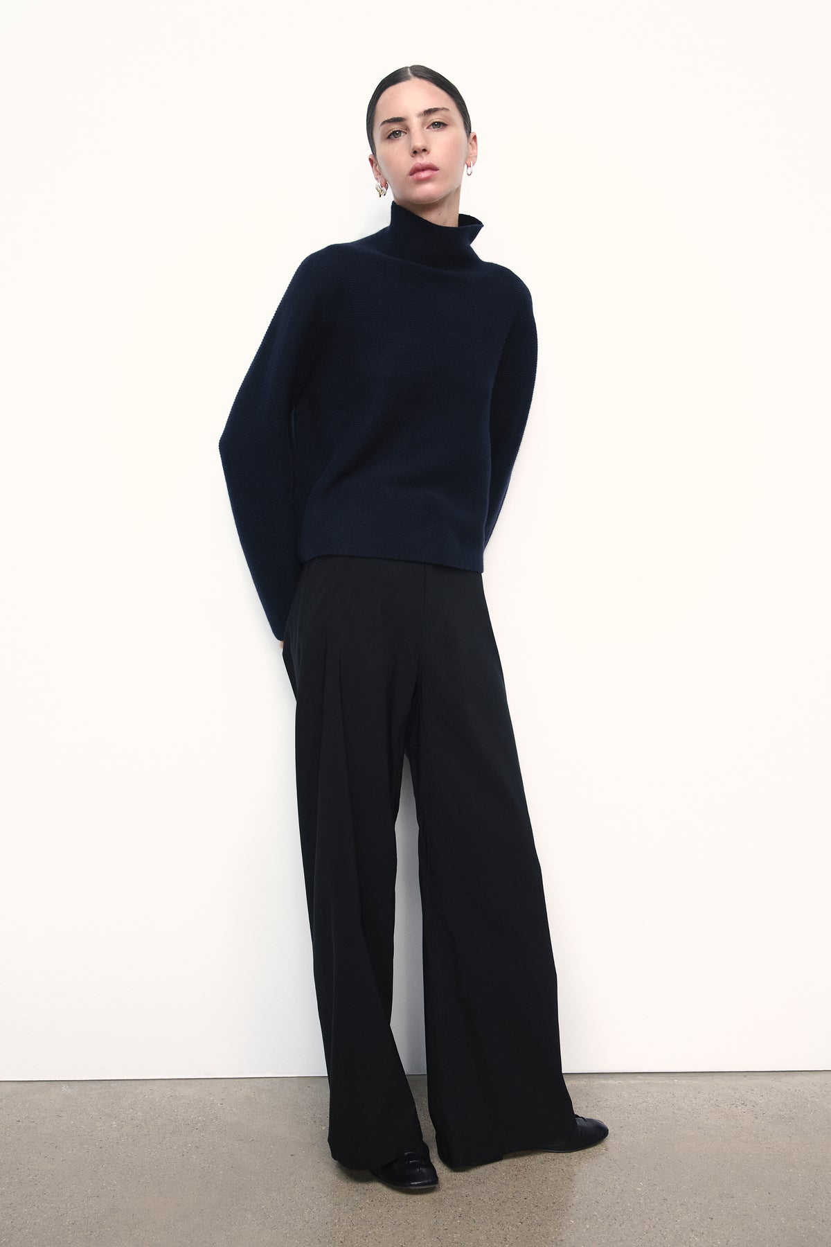 6749893 #color_deep blue