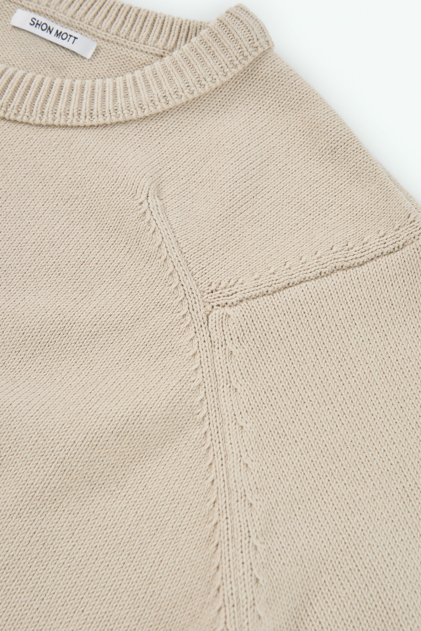 Crewneck with exposed seams