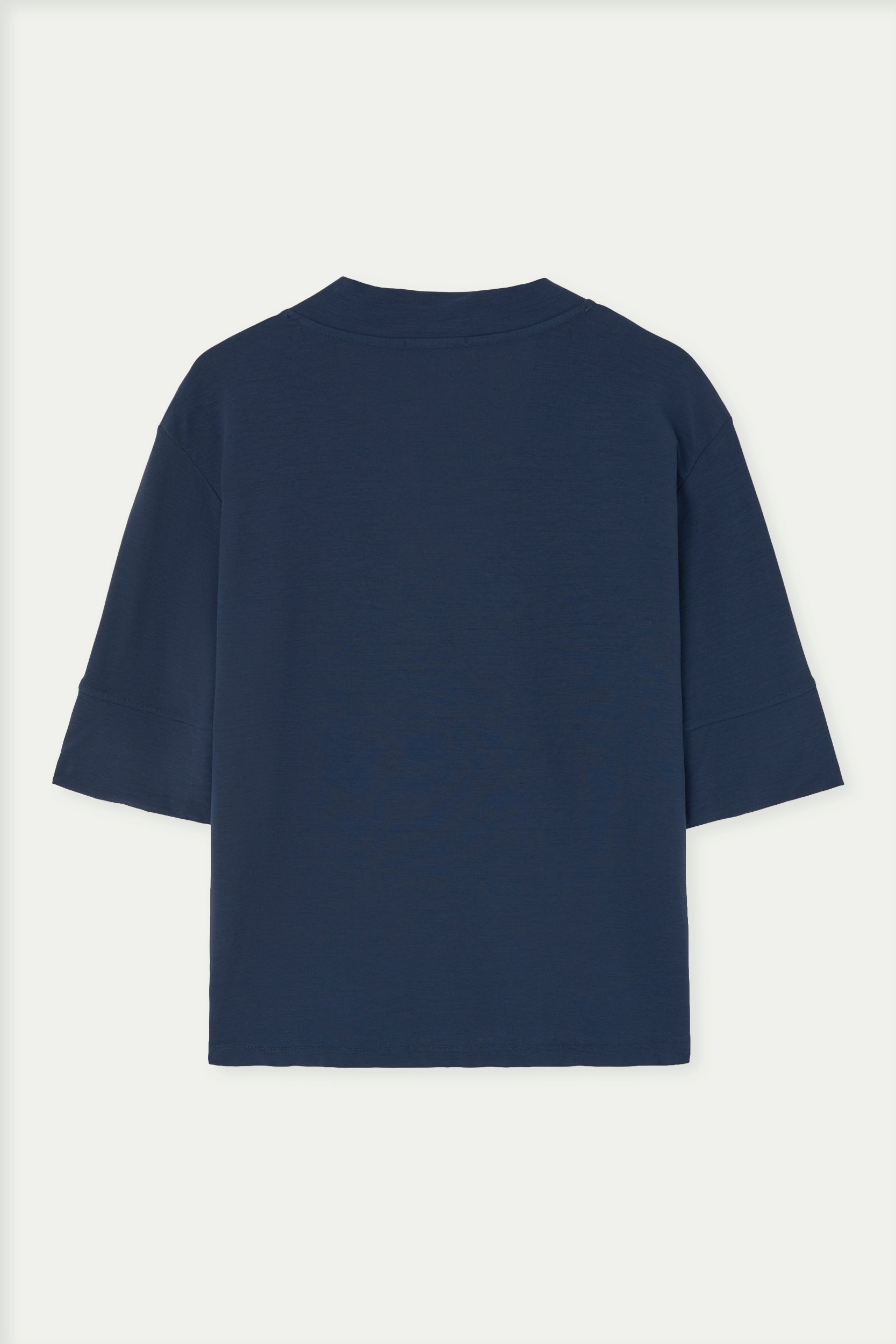 Camiseta de algodón cuello pico