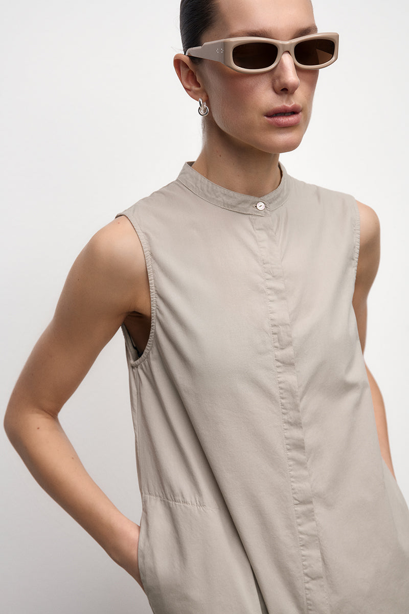 Vestido con cuello mao