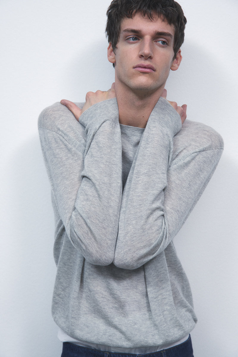 Basic light cashmere sweater