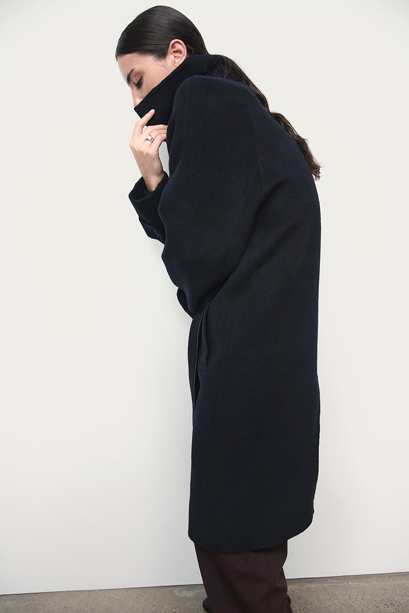7023637 #color_deep blue