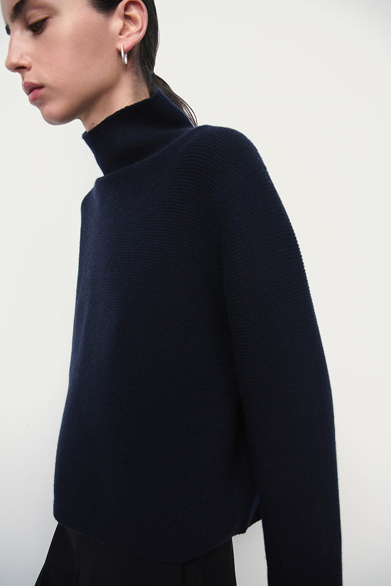 #color_deep blue