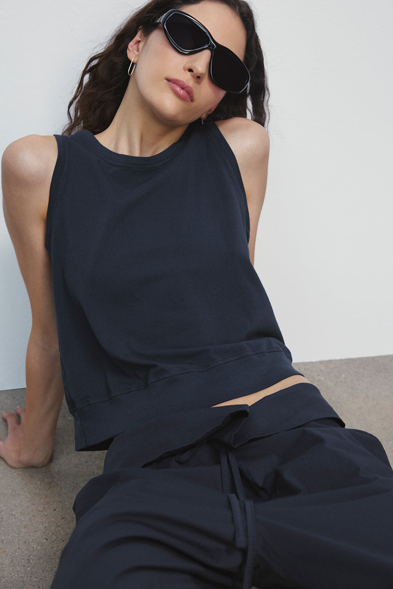 Sleeveless t-shirt