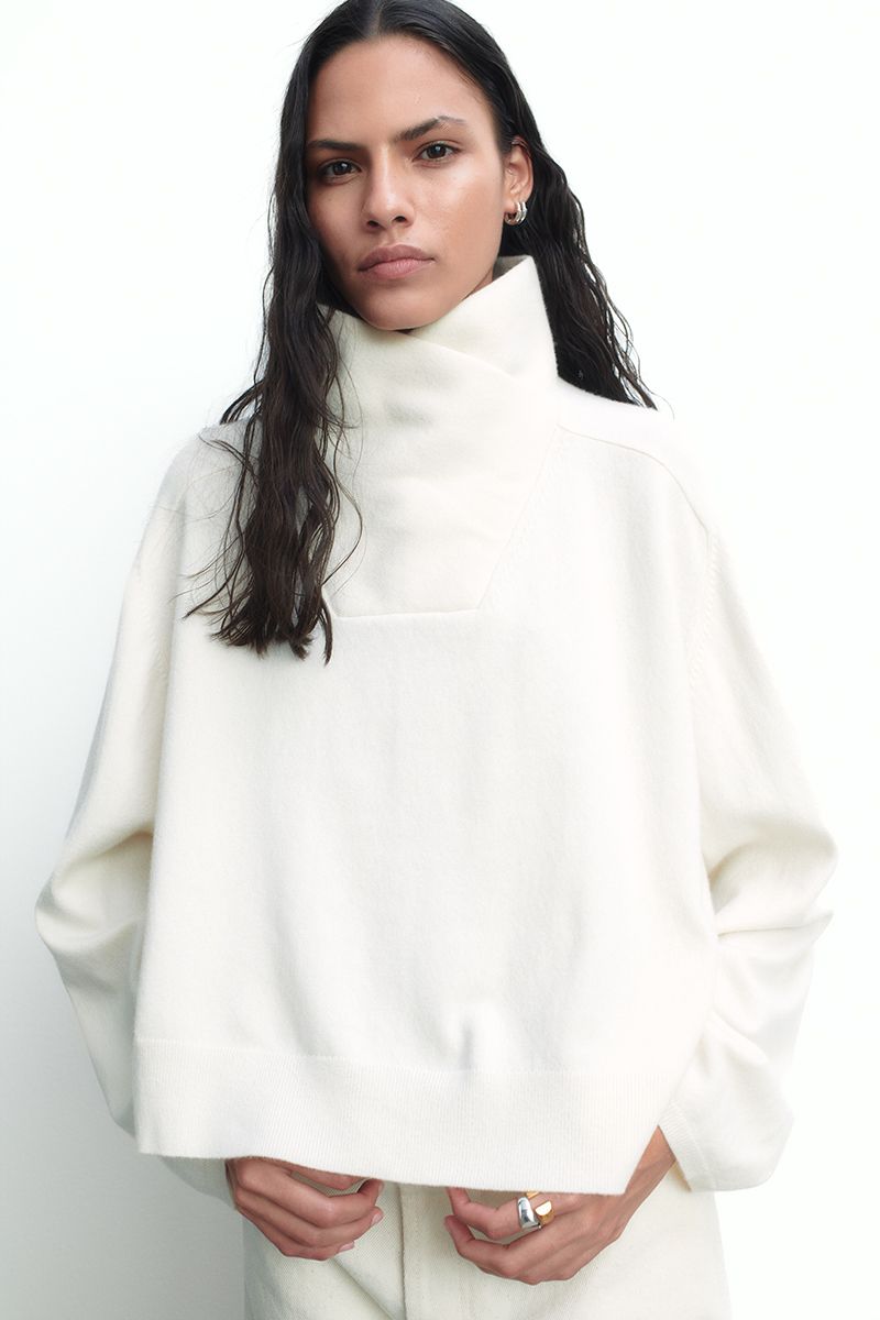 Cashmere sweater with high neck