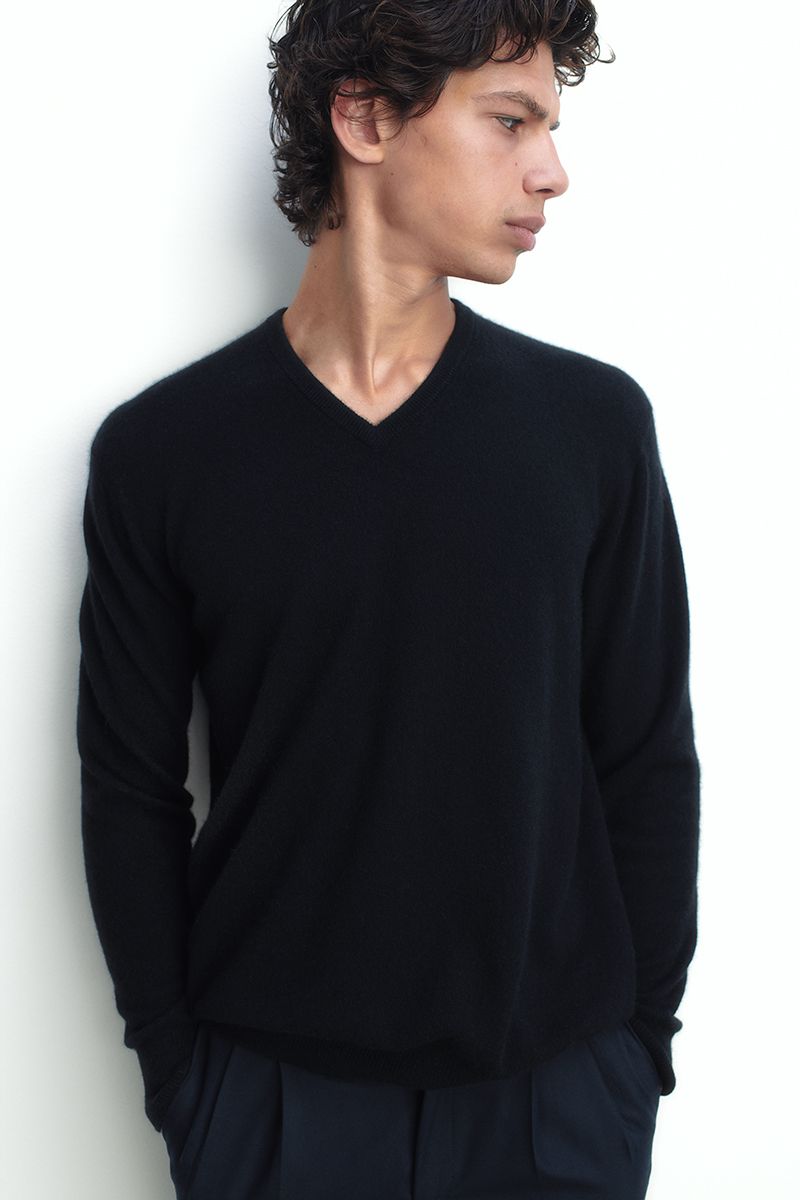 Cashmere sweater with collar