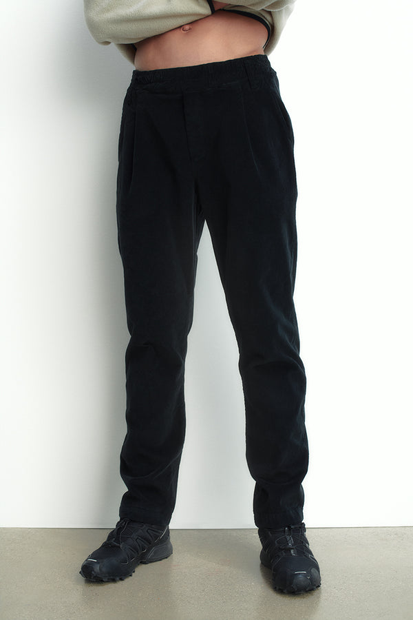 Pantalón de pana con pinzas