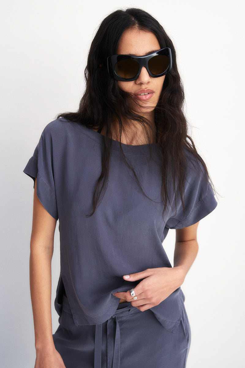 Natural silk blouse shaped like a T-shirt