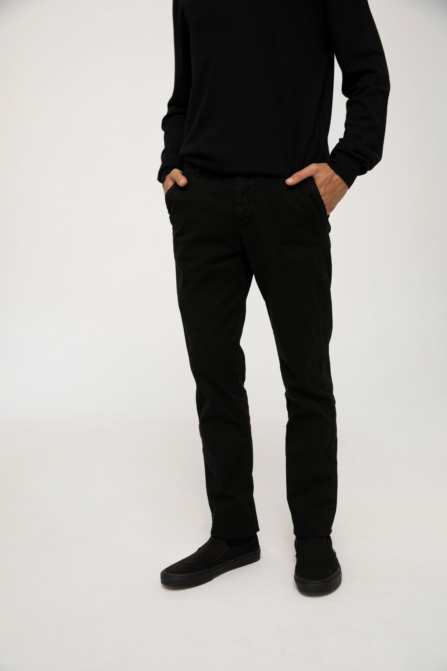 Pantalón Chino Carver INDICODE Hombre - 100% Algodón, Corte Holgado, Cintura Con Cordón