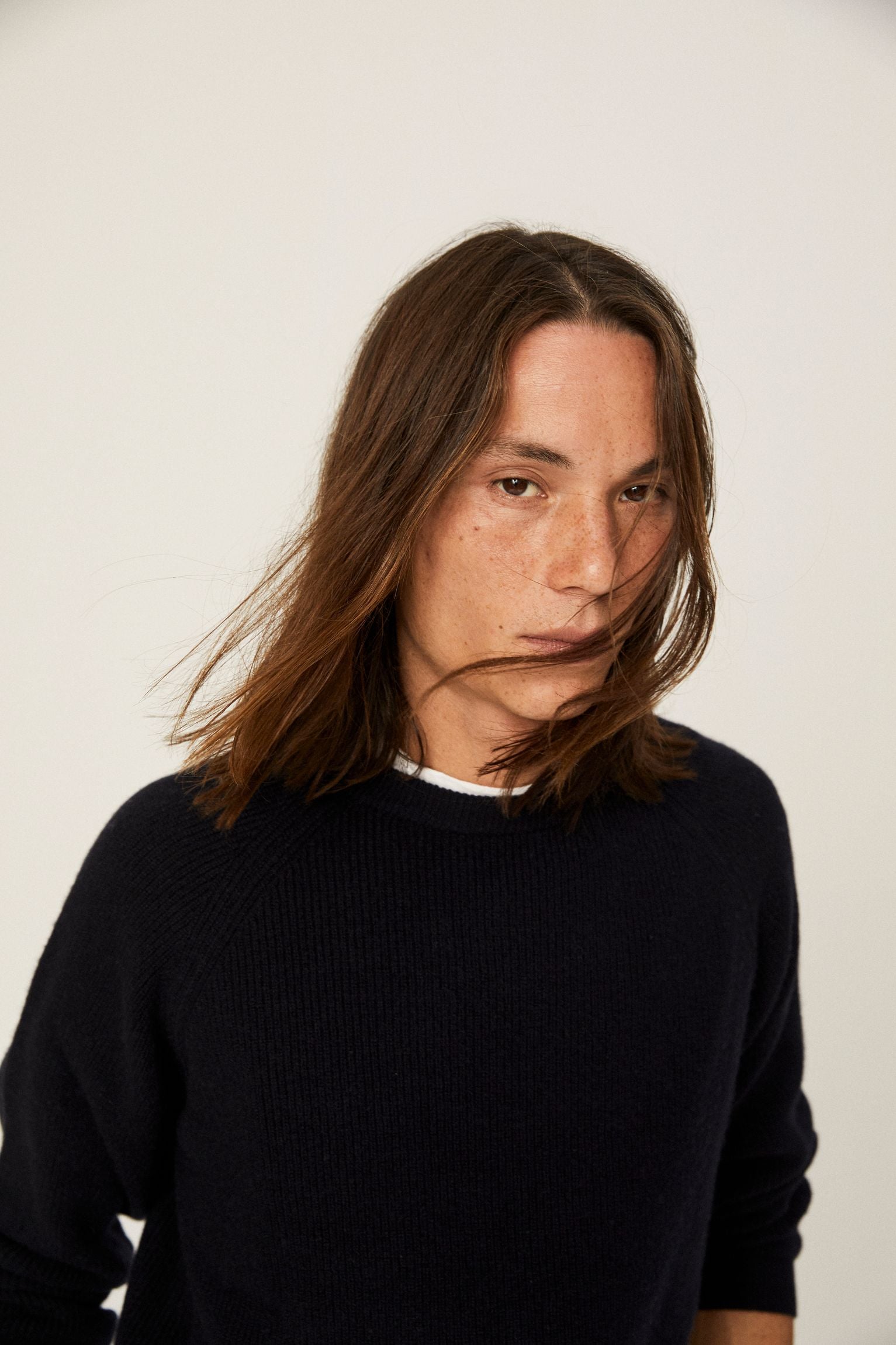 Cashmere sweater with raglan sleeves