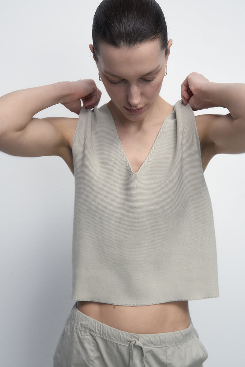 Ultralight V-Neck Vest