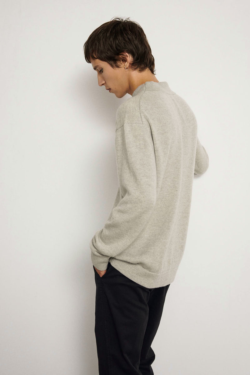Cashmere sweater with perkins collar