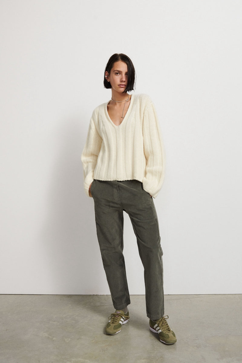 Corduroy pants with elastic waistband