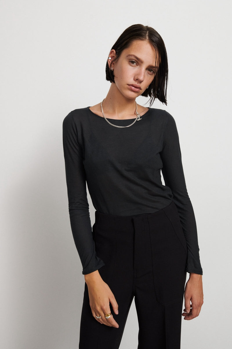 Ultra-thin cotton T-shirt with long sleeves and round neckline