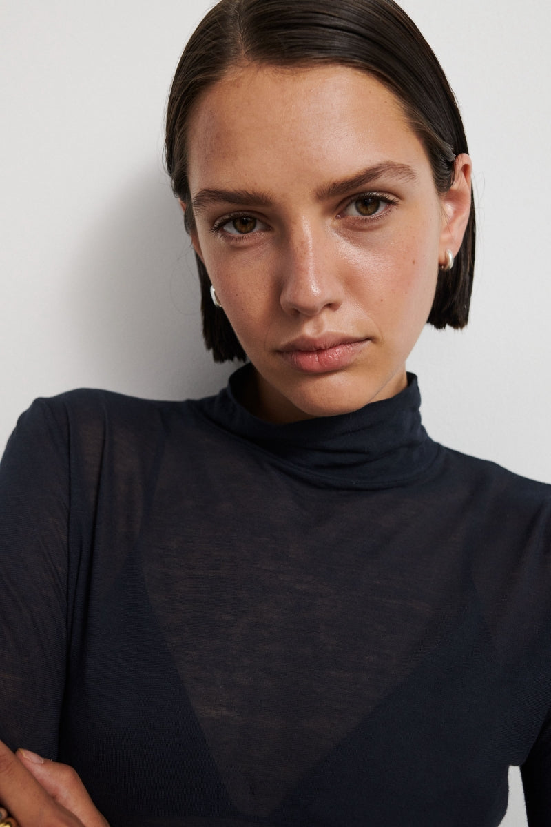 Camiseta ultrafina algodón con manga larga y cuello alto