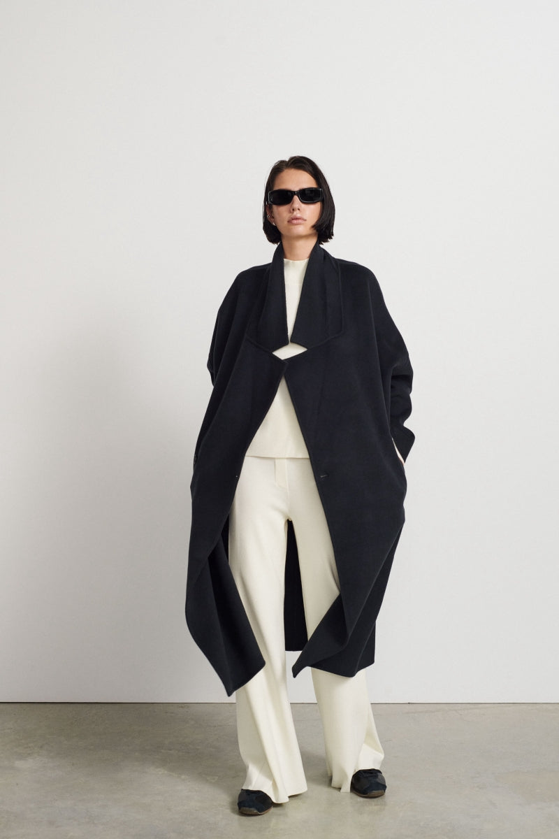 Oversized wool and cashmere coat
