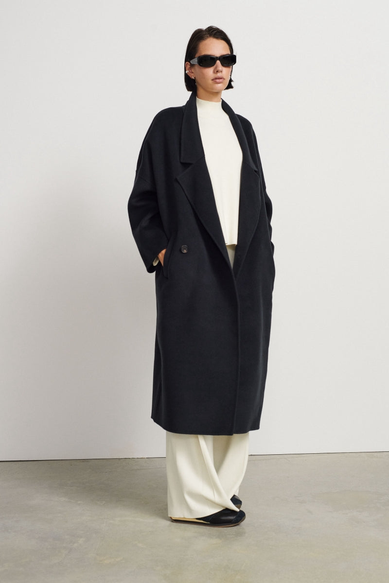 Oversized wool and cashmere coat