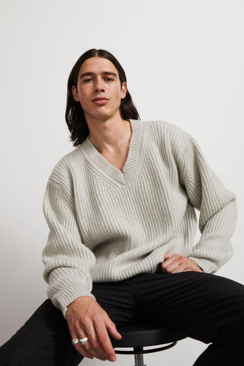 Thick cashmere V-neck sweater