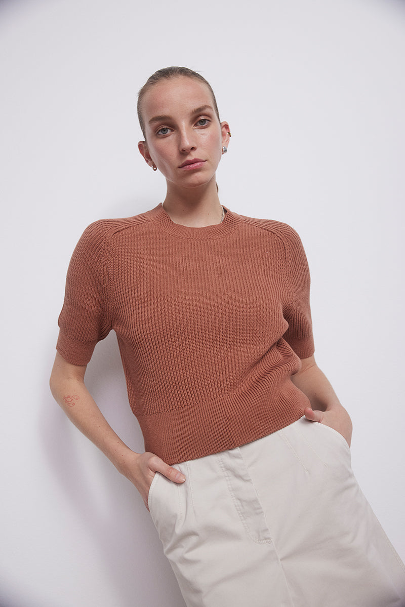 Sweater with short sleeves