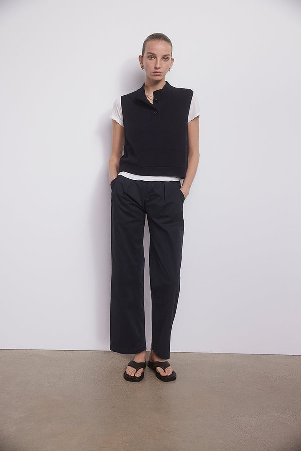 Pants with pleats