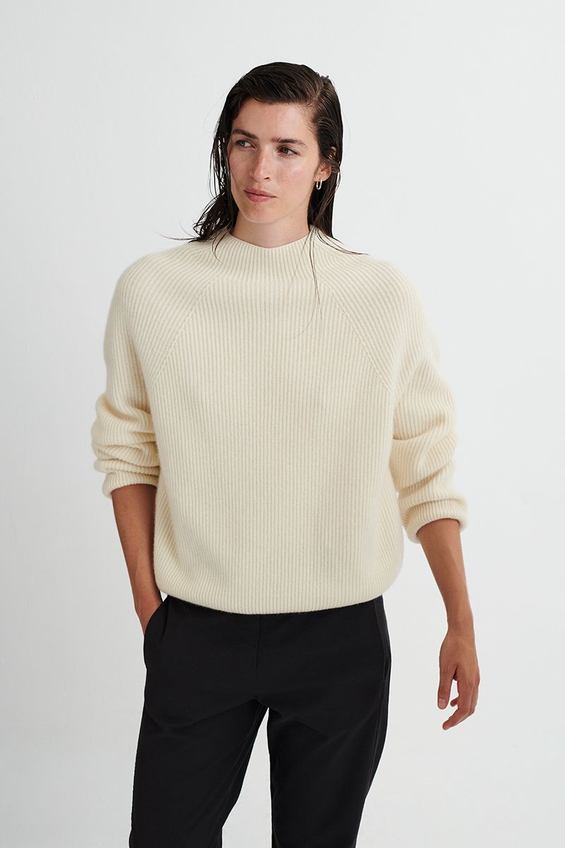 Thick cashmere sweater with perkins collar – SHON MOTT