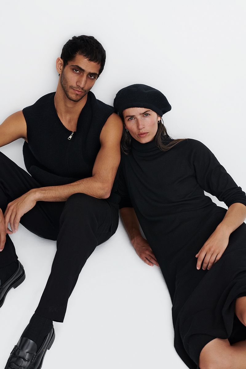 Vestido de cashmere con cuello alto