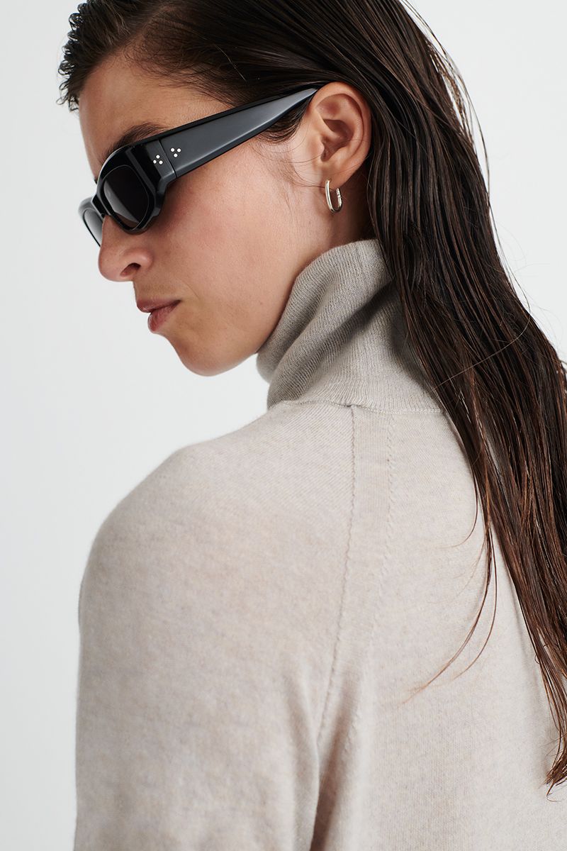 Vestido de cashmere con cuello alto