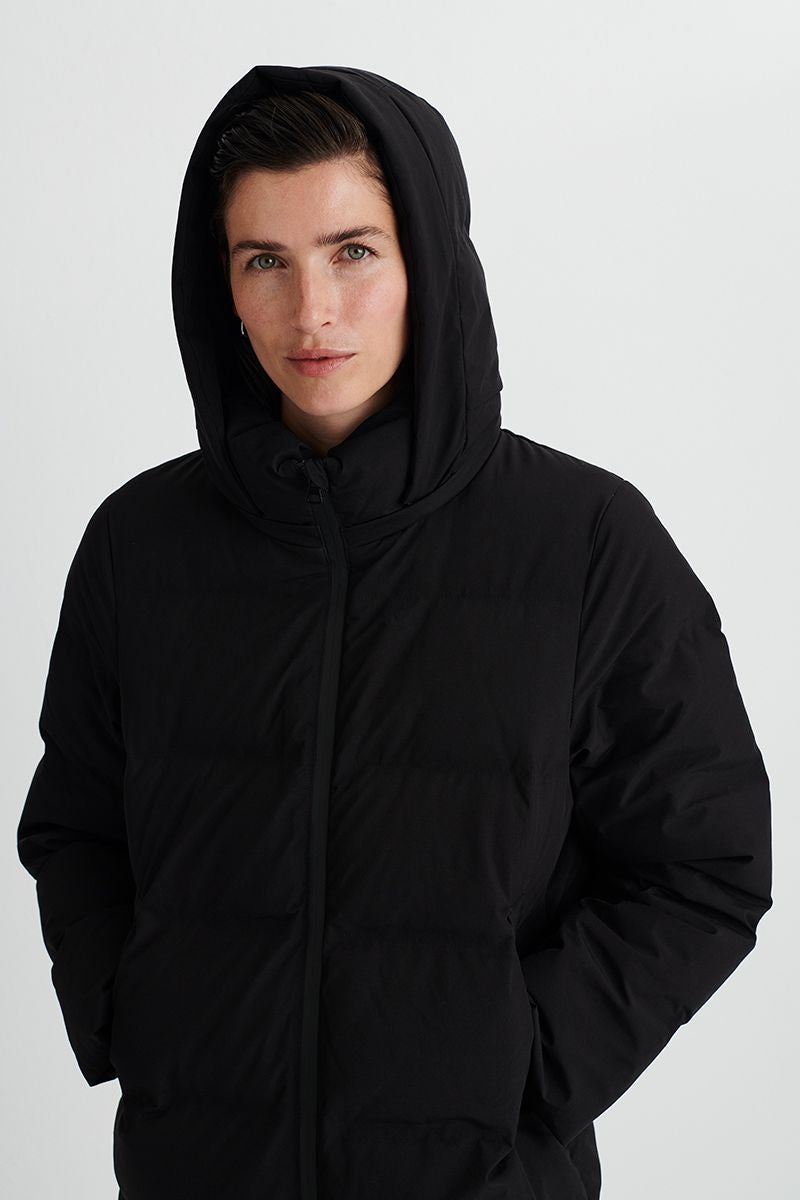 Abrigo largo de pluma