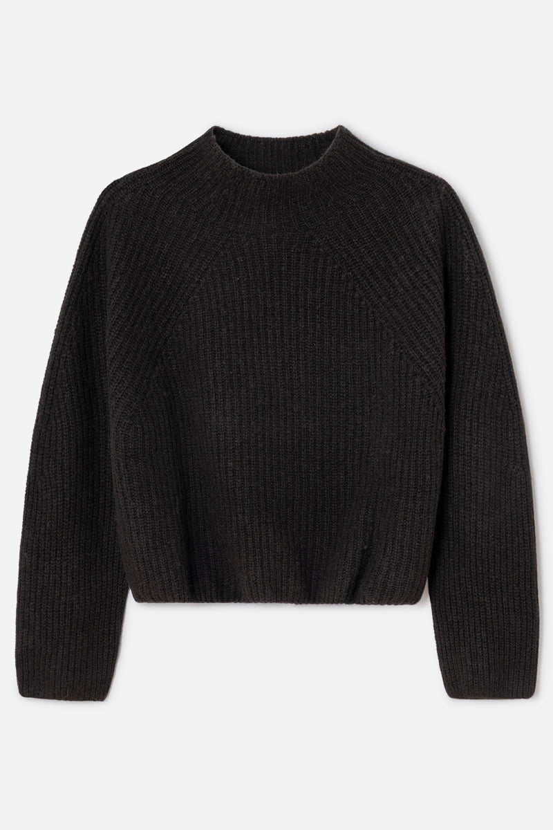 Thick cashmere sweater with perkins collar