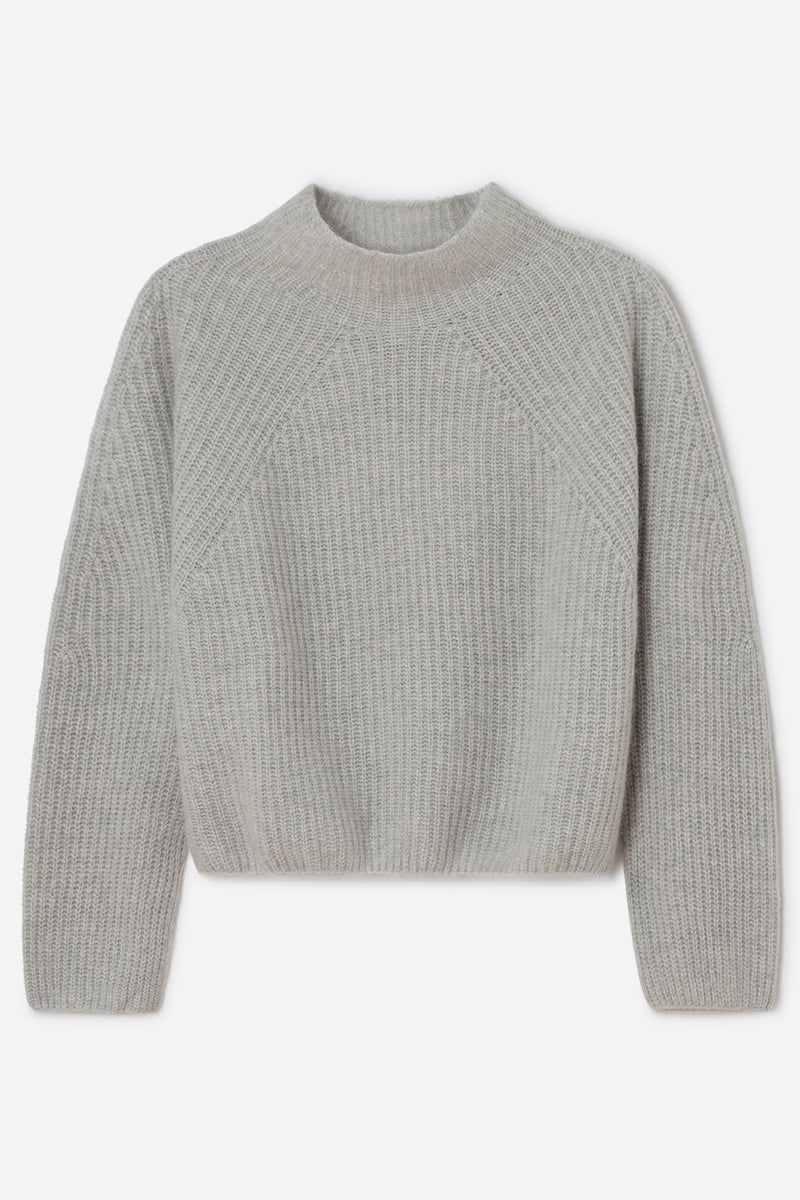 Thick cashmere sweater with perkins collar