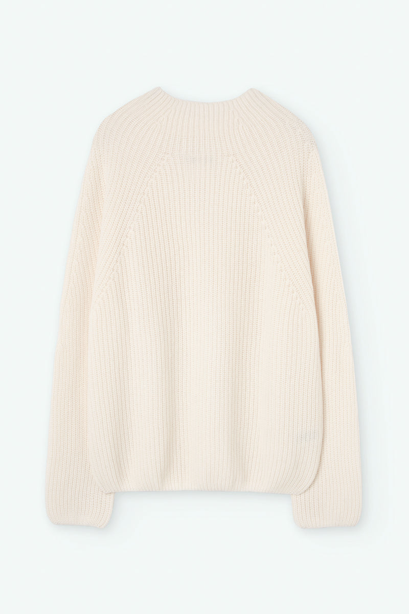 Jersey de cashmere con cuello alto y amplio