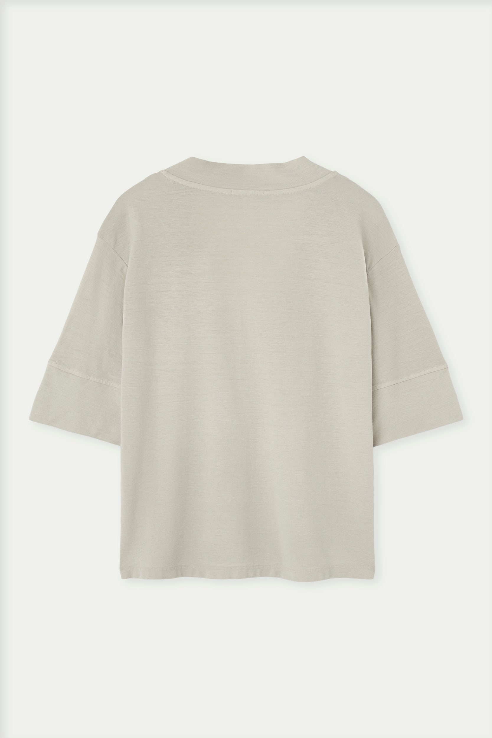 Camiseta de algodón cuello pico