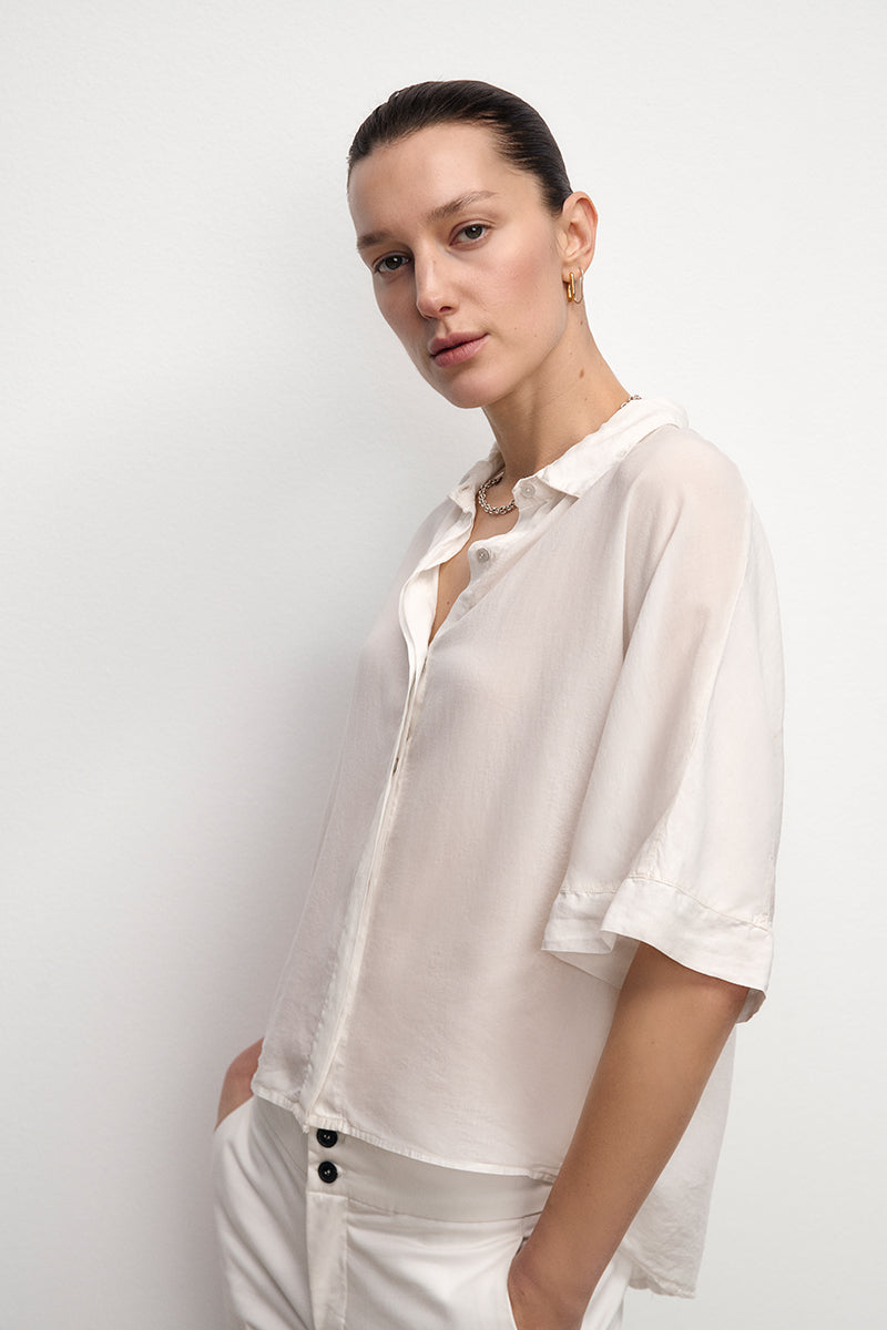 Blusa con cuello polo