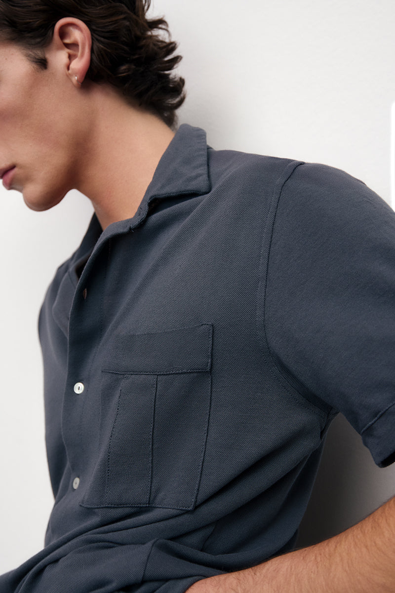 Camisa de pique con manga corta