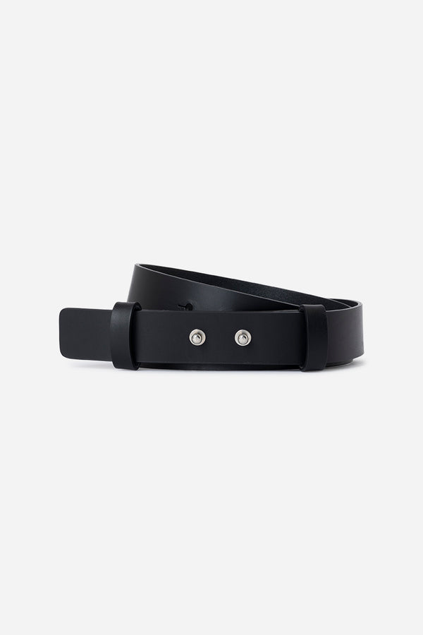 Leather belt with snaps