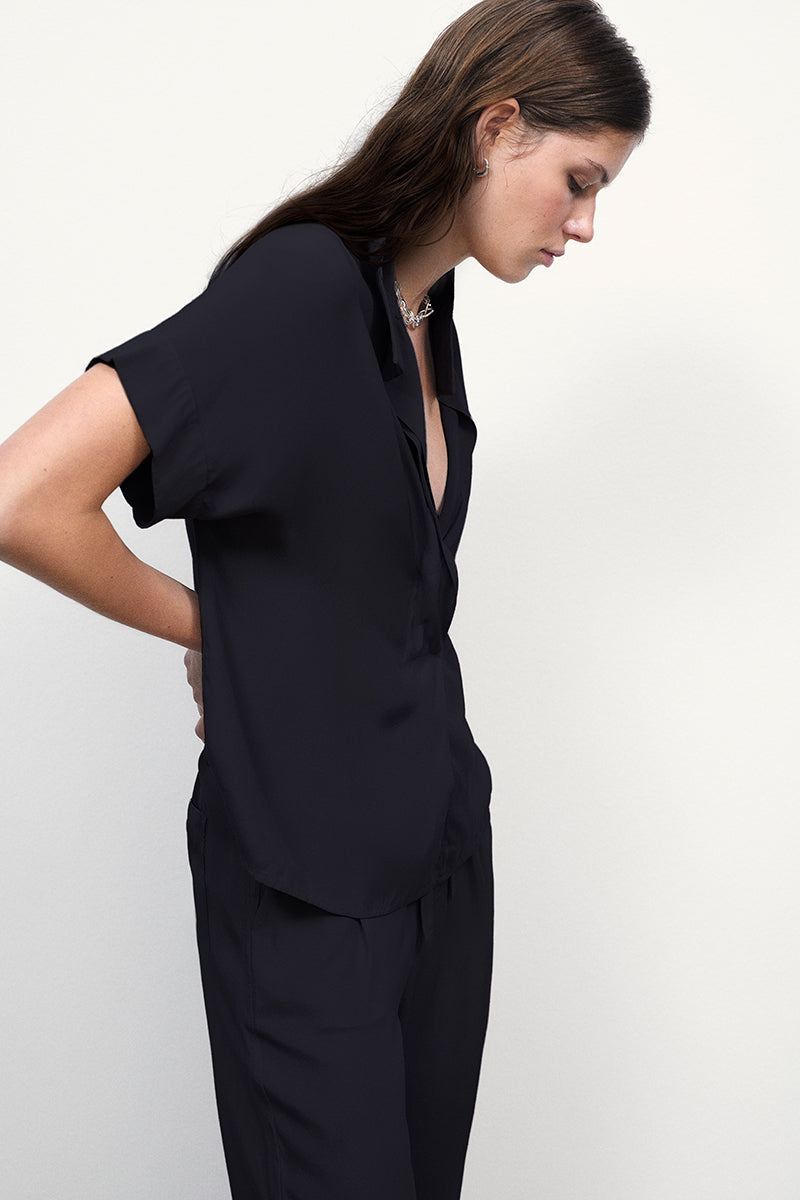 Blusa de seda con cuello mao