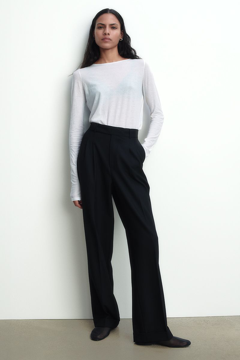 High-waisted pleated trousers