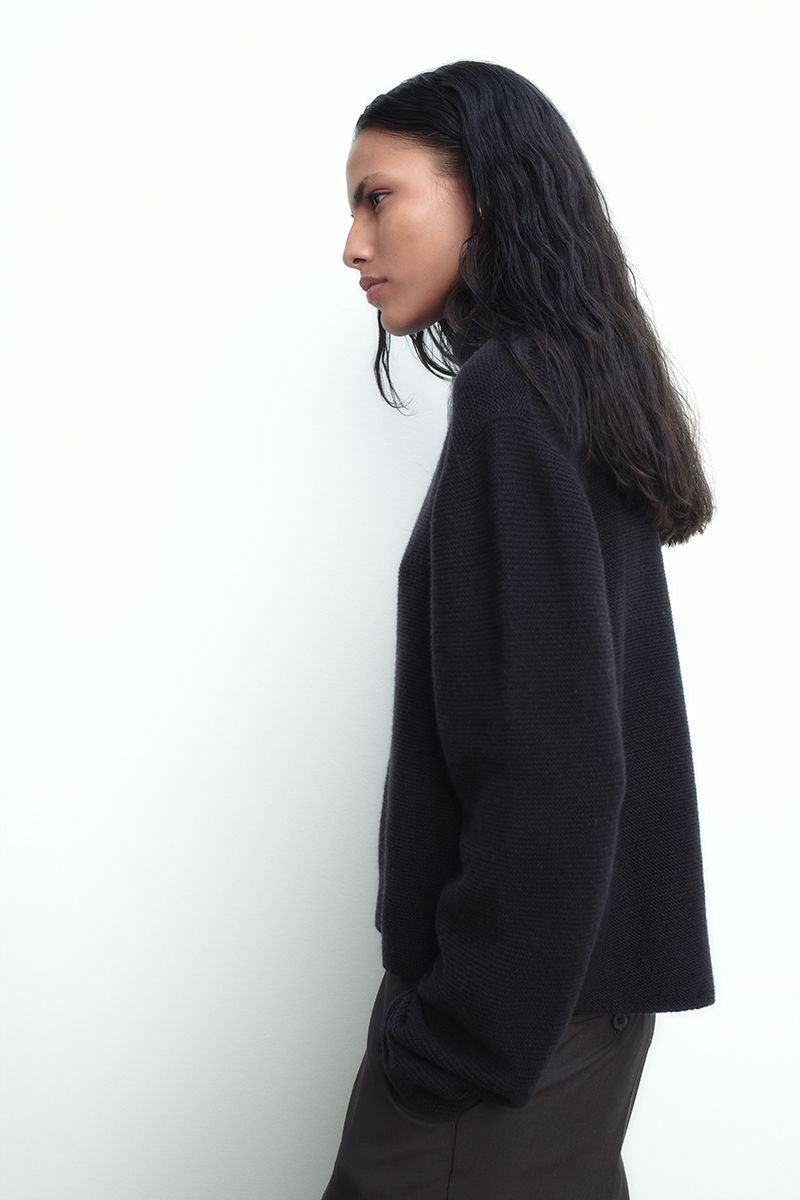 Cashmere sweater with funnel neck