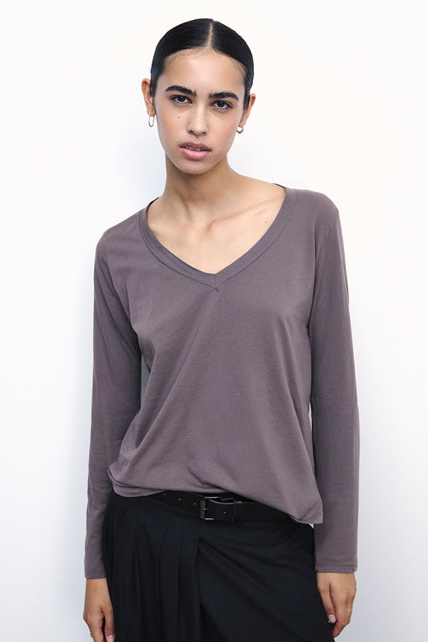 Camiseta de algodón con cuello V