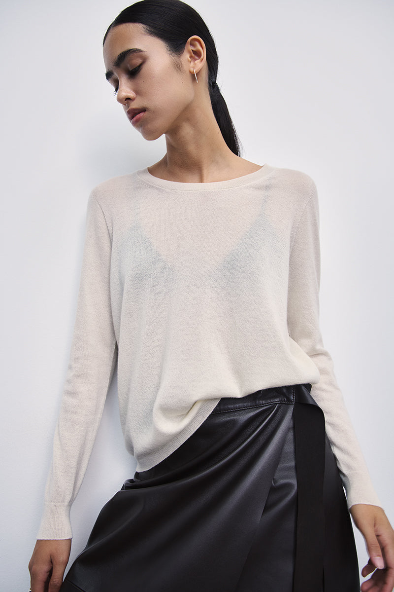 Jersey basico con cuello redondo de cashmere light