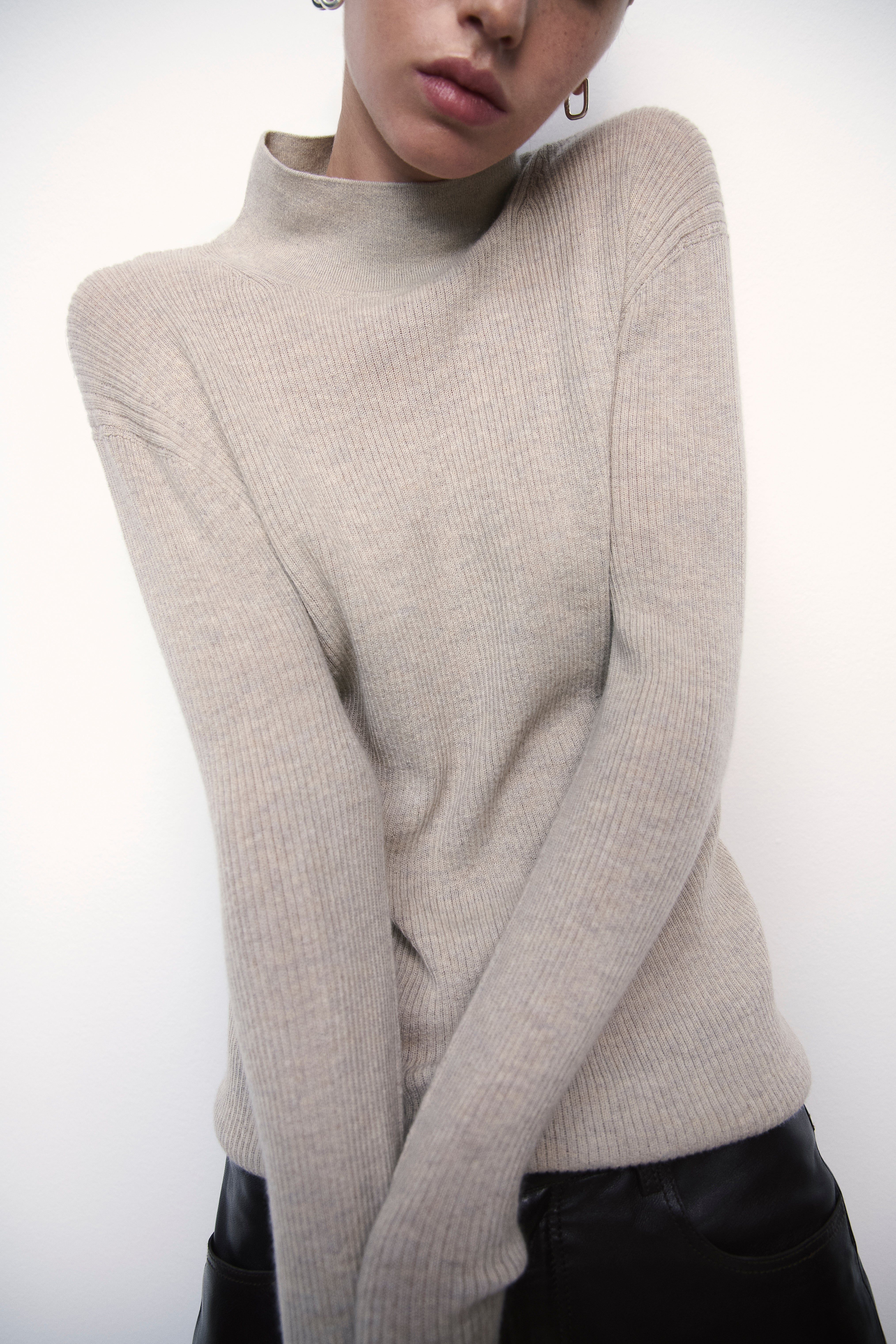 #color_sand grey