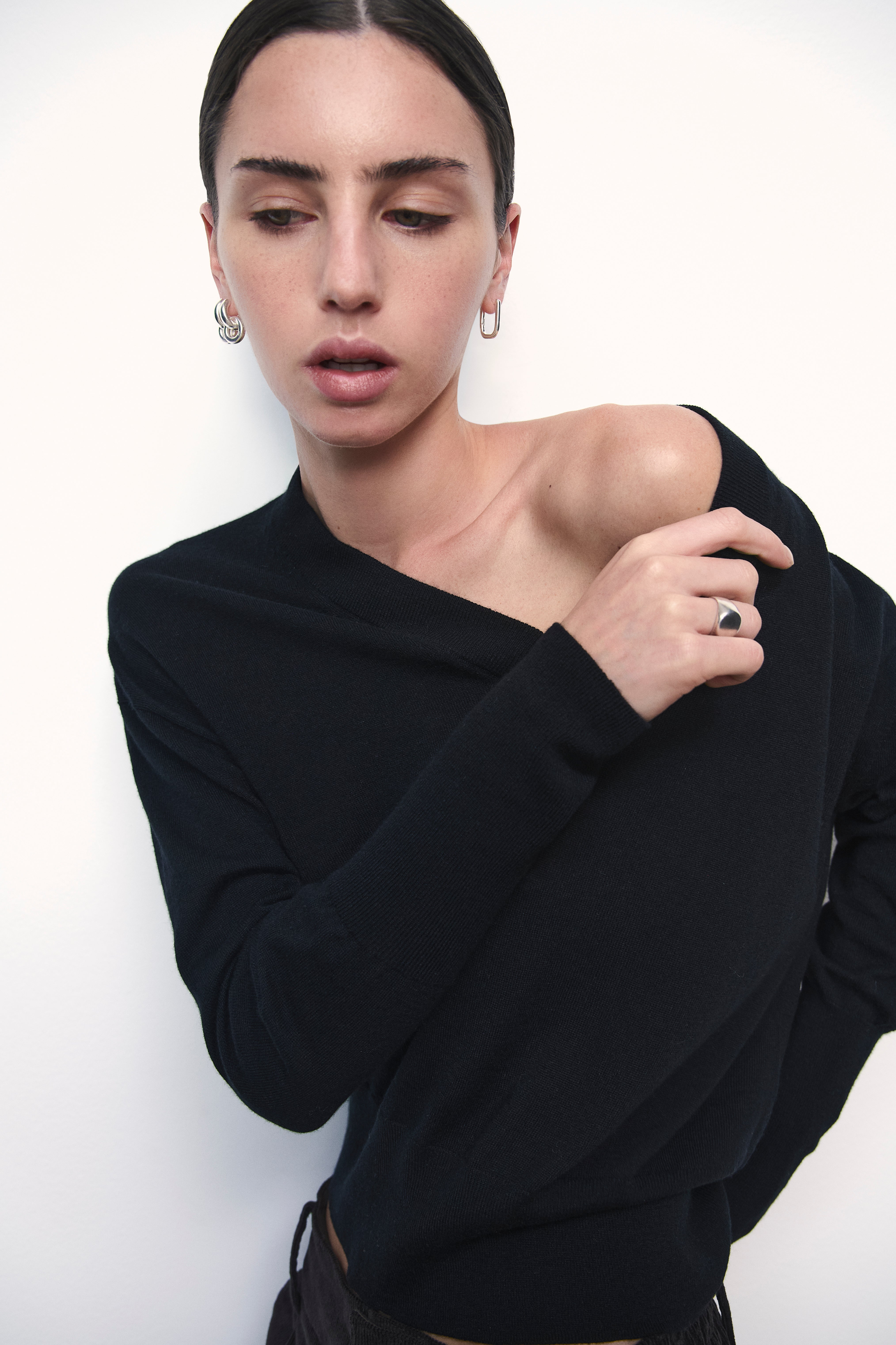 6741276 #color_black