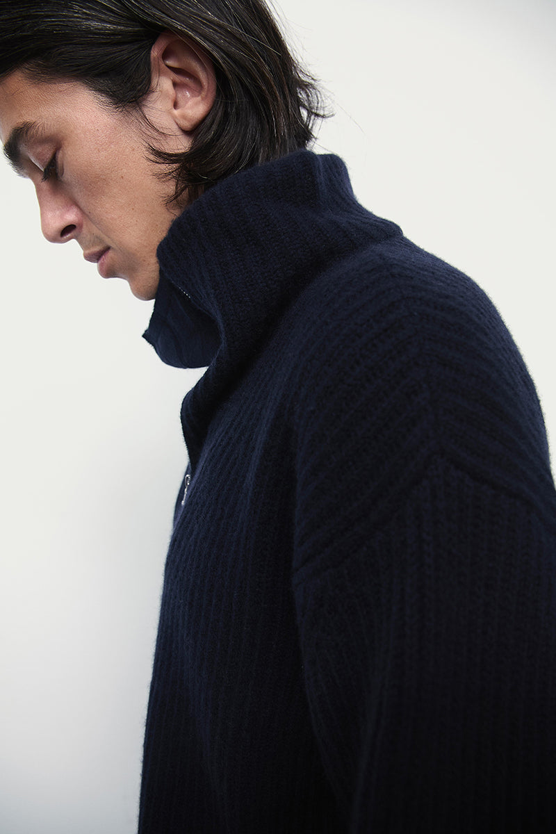 #color_deep blue