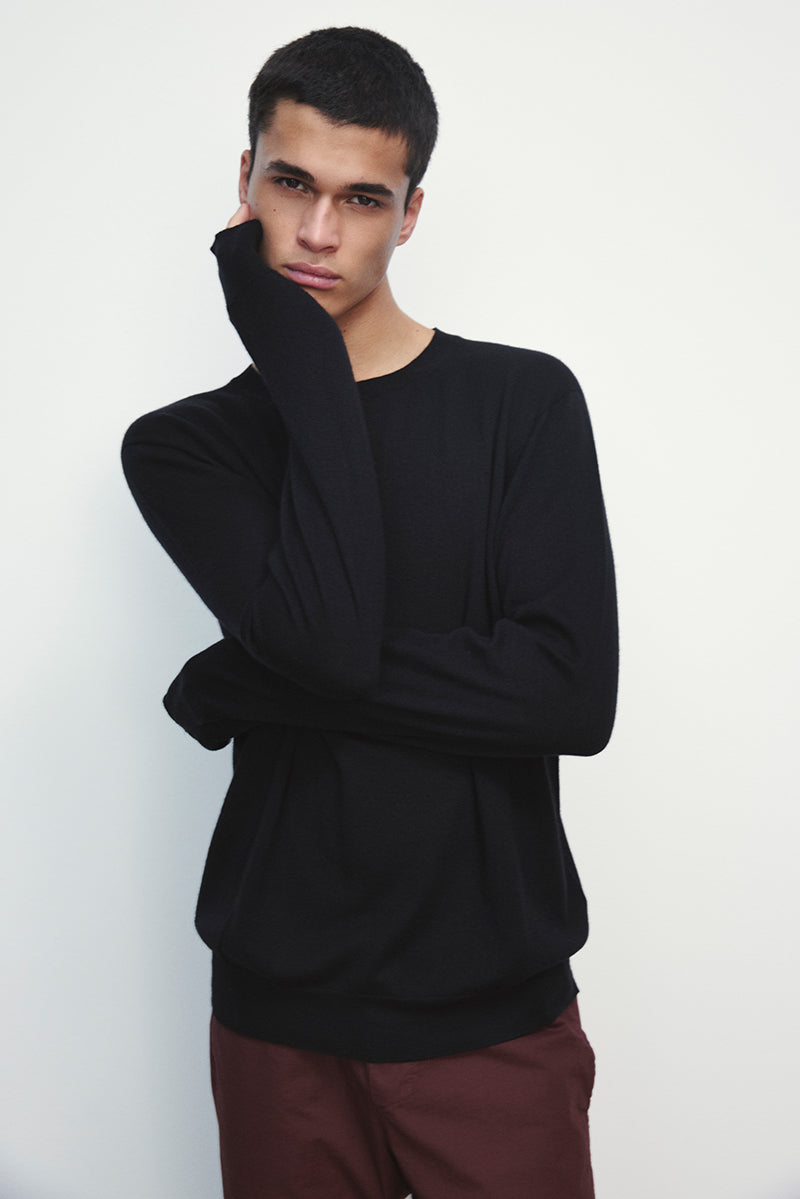 Basic light cashmere sweater