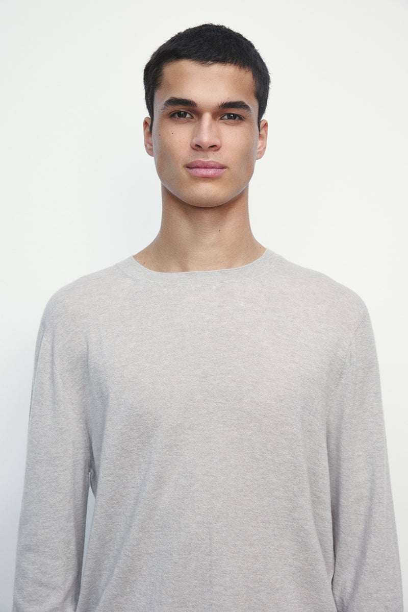 Basic light cashmere sweater